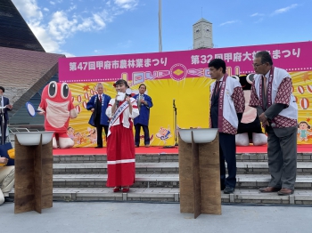 山梨県甲府市に卑弥呼参上！！